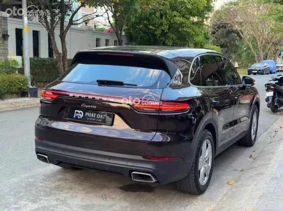 Porsche Cayenne Phiên bản khác 2022 - SUV sang trọng với nội thất kem độc đáo