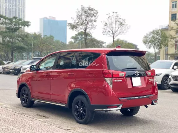 Toyota Innova 2.0 Venturer AT 2017 - Toyota Innova 2.0 Venturer 2017