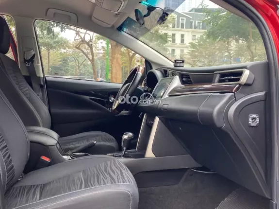 Toyota Innova 2.0 Venturer AT 2017 - Toyota Innova 2.0 Venturer 2017