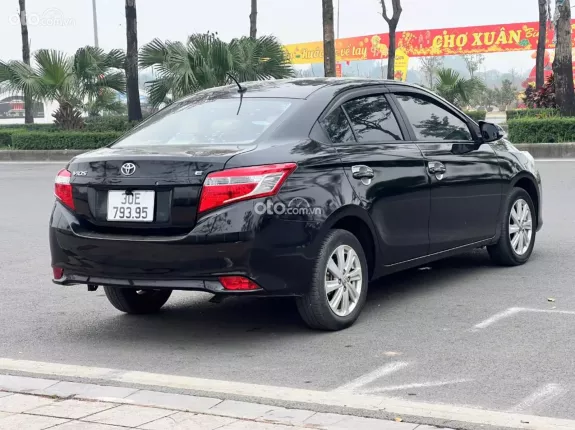 Toyota Vios 1.5 E CVT 2017 - Gia đình lên đời cần bán gấp