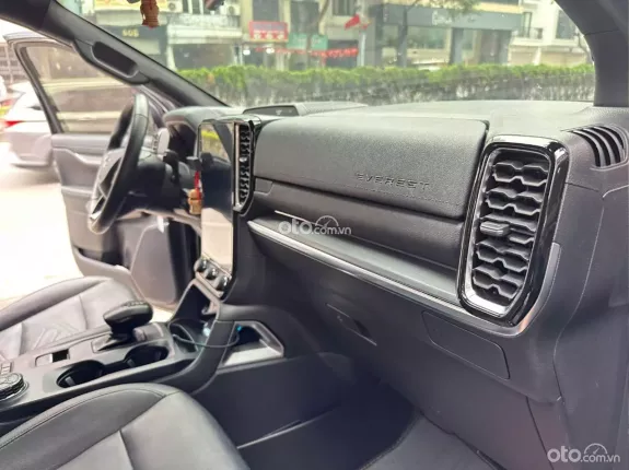 Ford Everest 3.2L 4x4 AT Titanium Plus 2023 - Xe đăng ký lần đầu 2024, cực đẹp