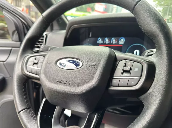 Ford Everest 3.2L 4x4 AT Titanium Plus 2023 - Xe đăng ký lần đầu 2024, cực đẹp