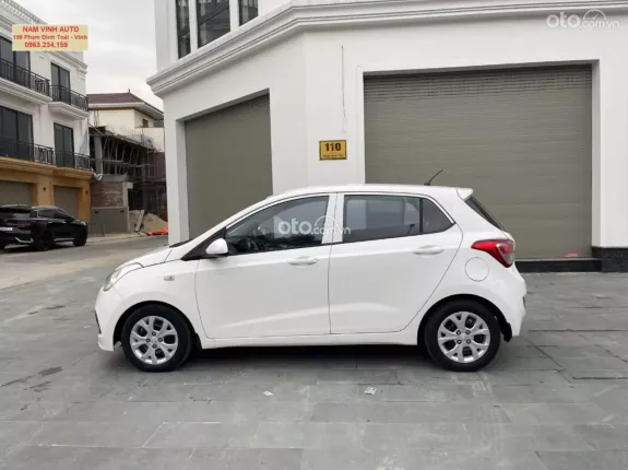 Hyundai Grand i10 2014 - Keo chỉ nguyên, zin màu trắng