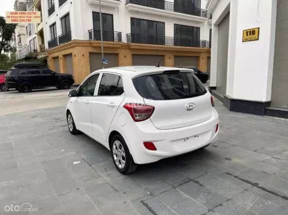 Hyundai Grand i10 2014 - Keo chỉ nguyên, zin màu trắng