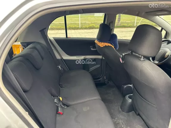 Toyota Yaris 1.3G 2011 - Toyota Yaris 1.3G 2011