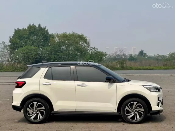 Toyota Raize 2022 - Một chủ từ mới chạy 4 vạn, lên rất nhiều đồ chơi