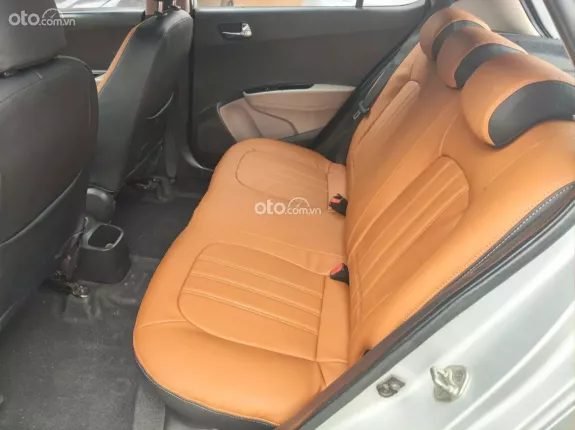 Hyundai Grand i10 2014 - Keo chỉ nguyên màu bạc zin