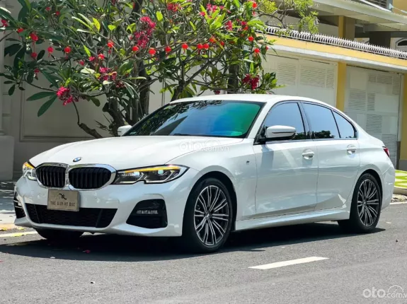 BMW 330i M Sport 2022 - Thiết kế MSport mạnh mẽ, nội thất da sang trọng