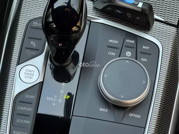 BMW 330i M Sport 2022 - Thiết kế MSport mạnh mẽ, nội thất da sang trọng