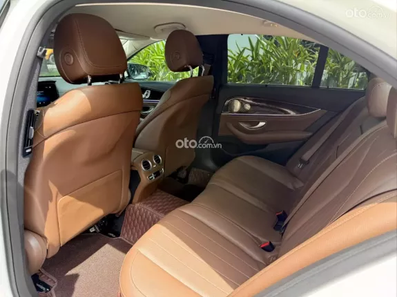 Mercedes-Benz E200 Exclusive V1 2022 - E200 Exclusiver 2022 V1