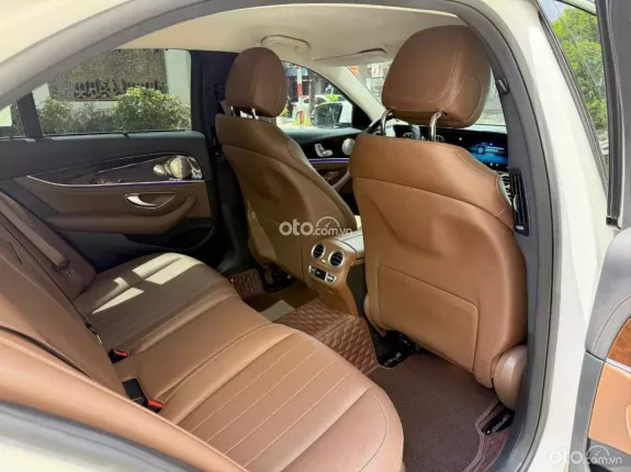 Mercedes-Benz E200 Exclusive V1 2022 - E200 Exclusiver 2022 V1