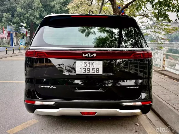 Kia Carnival 3.5G Signature 2022 - Xe 7 chỗ sang trọng với nội thất da nâu