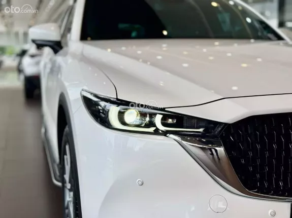 Mazda CX-8 2026 - Ưu đãi 53tr + nhiều quà tặng hấp dẫn