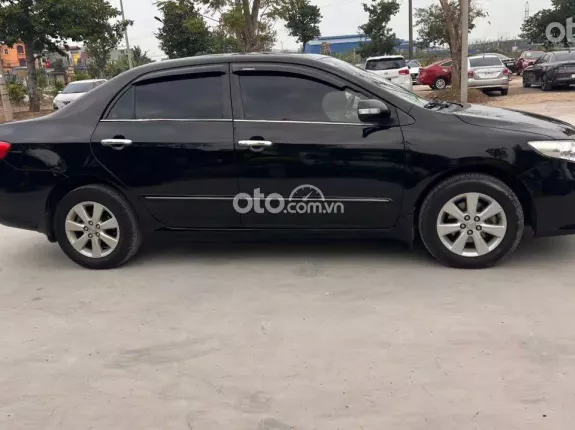 Toyota Corolla Altis 1.8G MT 2011 - Xe đẹp phom mới, gia đình sử dụng