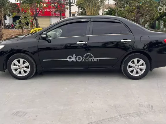 Toyota Corolla Altis 1.8G MT 2011 - Xe đẹp phom mới, gia đình sử dụng