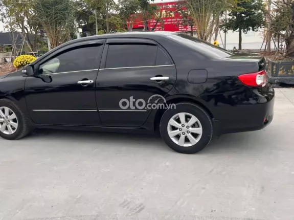 Toyota Corolla Altis 1.8G MT 2011 - Xe đẹp phom mới, gia đình sử dụng