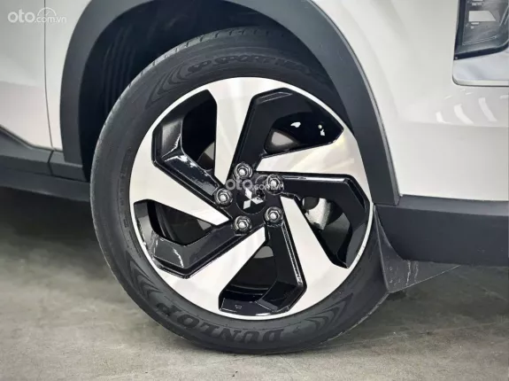 Mitsubishi Xforce Ultimate 2024 - Xe lướt đẹp như mới, full lịch sử hãng