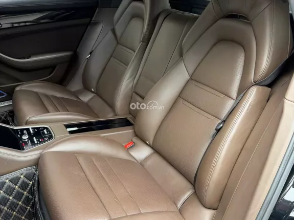 Porsche Panamera 4 Executive 2019 - Porsche Panamera 4Executive 2020