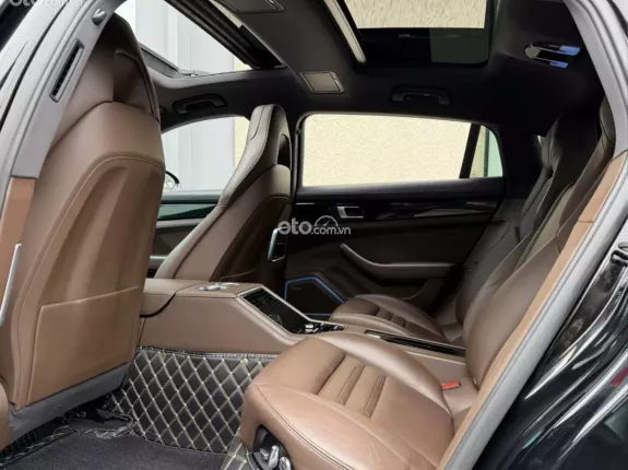 Porsche Panamera 4 Executive 2019 - Porsche Panamera 4Executive 2020