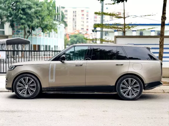 Land Rover Range Rover 3.0 Autobiography LWB 2025 - Hoá đơn cao, xe như mới, tiết kiệm ngay 3 tỷ