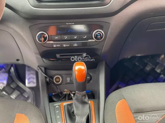 Hyundai i20 1.4 AT 2016 - Gia đình cần bán gấp