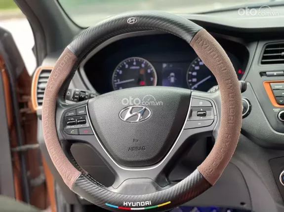 Hyundai i20 1.4 AT 2016 - Gia đình cần bán gấp