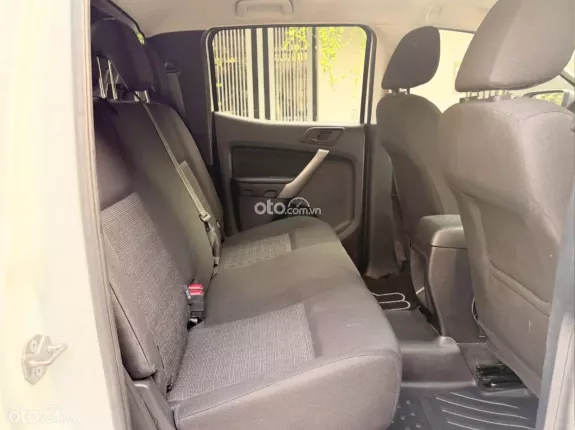 Ford Ranger XLS 2.2 4x2 MT 2022 - BÁN TẢI SỐ SÀN_ CHỞ HÀNG HÓA_TIẾT KIỆM NHIÊN LIỆU