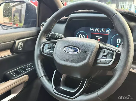 Ford Everest Titanium 2.0L AT 4WD 2022 - XE 7 CHỖ CHÍNH HÃNG_TIẾT KIỆM NHIÊN LIỆU _BẢO HÀNH 1 NĂM