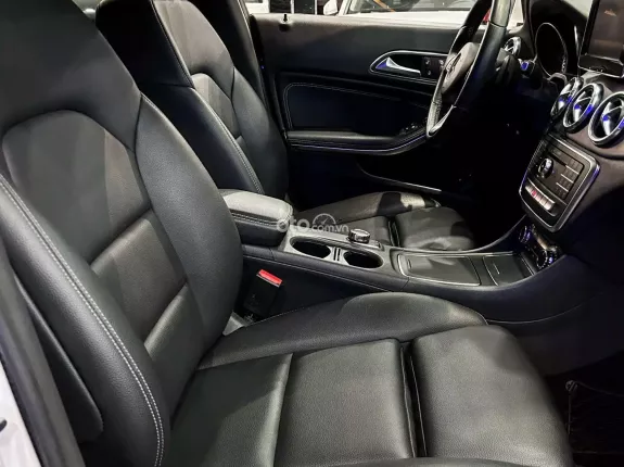 Mercedes-Benz CLA 200 1.6 I4 2018 - Hỗ trợ trả góp qua ngân hàng lên đến 70%