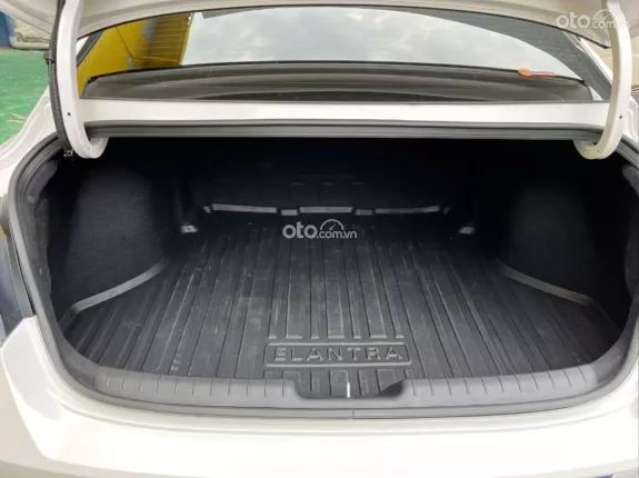 Hyundai Elantra 2024 - Giá rẻ cần bán gấp