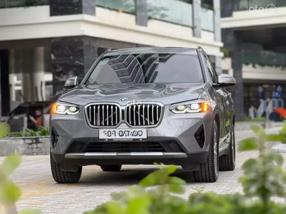 BMW X3 sDrive20i 2024 - Xe xám nội thất nâu