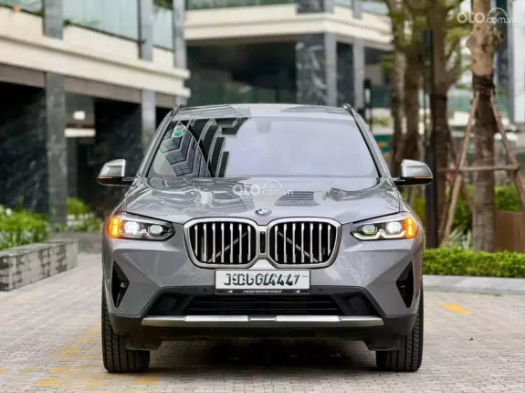 BMW X3 sDrive20i 2024 - Xe xám nội thất nâu