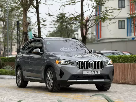 BMW X3 sDrive20i 2024 - Xe xám nội thất nâu