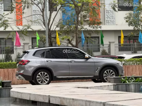 BMW X3 sDrive20i 2024 - Xe xám nội thất nâu