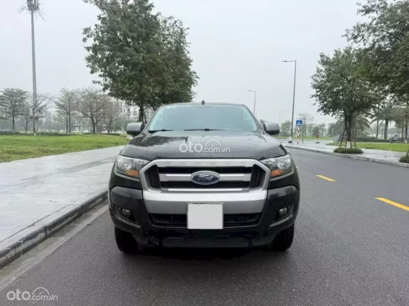 Ford Ranger XLS 2.2 4x2 AT 2017 - Một chủ biển Hà Nội
