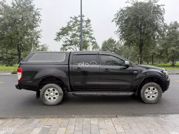 Ford Ranger XLS 2.2 4x2 AT 2017 - Một chủ biển Hà Nội