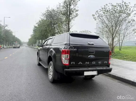 Ford Ranger XLS 2.2 4x2 AT 2017 - Một chủ biển Hà Nội