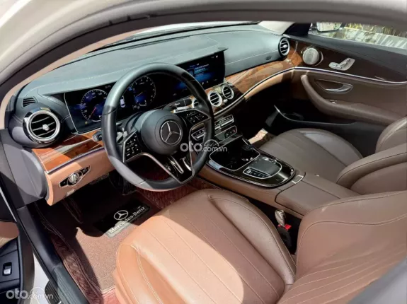 Mercedes-Benz E200 Exclusive V1 2022 - E200 Exclusiver 2022 V1