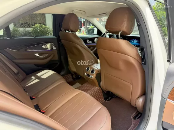 Mercedes-Benz E200 Exclusive V1 2022 - E200 Exclusiver 2022 V1