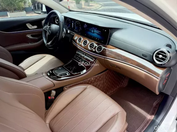 Mercedes-Benz E200 Exclusive V1 2022 - E200 Exclusiver 2022 V1