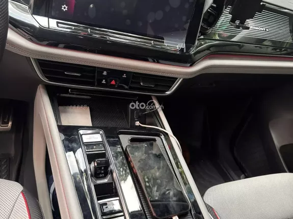 Volkswagen Teramont X 2024 - Xe trắng nội thất xám, trang bị full option