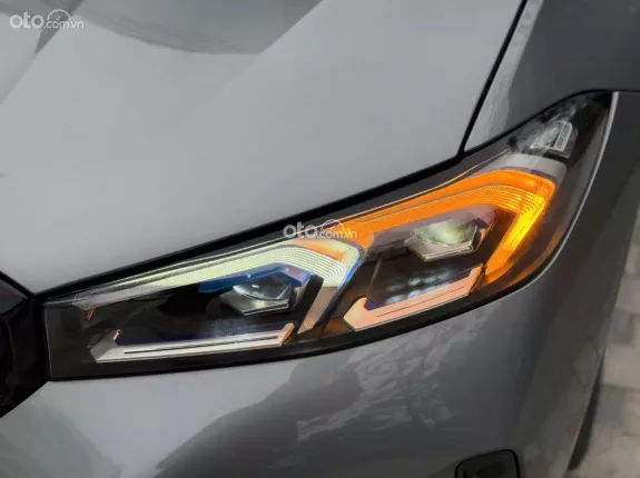 BMW 330i M Sport 2024 - Xe đăng ký lần đầu T3/2024, đã trang bị đủ tiện nghi