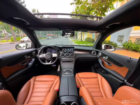 Mercedes-Benz GLC 300 4Matic V1 2022 - Xe sang trọng, nội thất nâu đẳng cấp