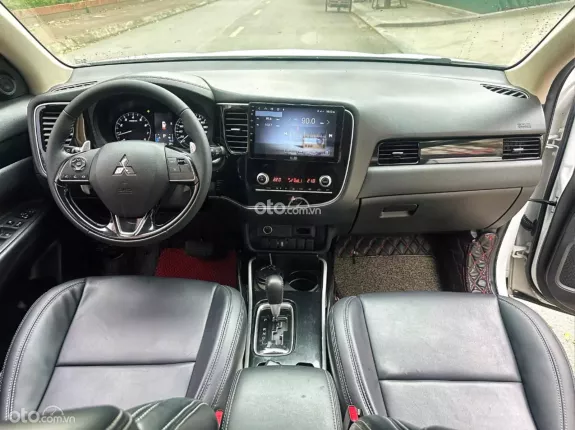 Mitsubishi Outlander 2.0 CVT 2020 - ĐẸP XUẤT SẮC