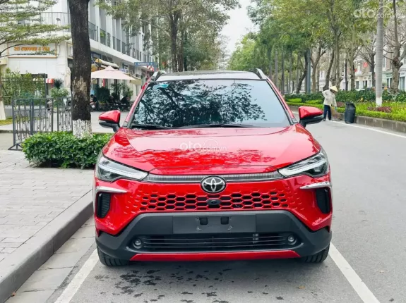 Toyota Corolla Cross 1.8 V  2025 - Cross 1.8V sx2025 chạy 7 nghìn km như mới, bảo hành hãng dài