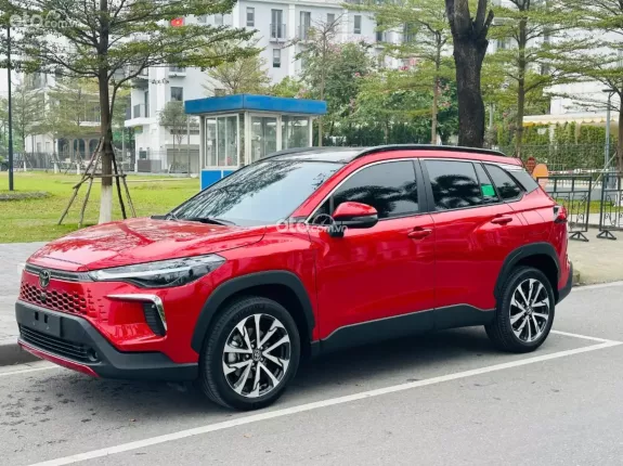 Toyota Corolla Cross 1.8 V  2025 - Cross 1.8V sx2025 chạy 7 nghìn km như mới, bảo hành hãng dài