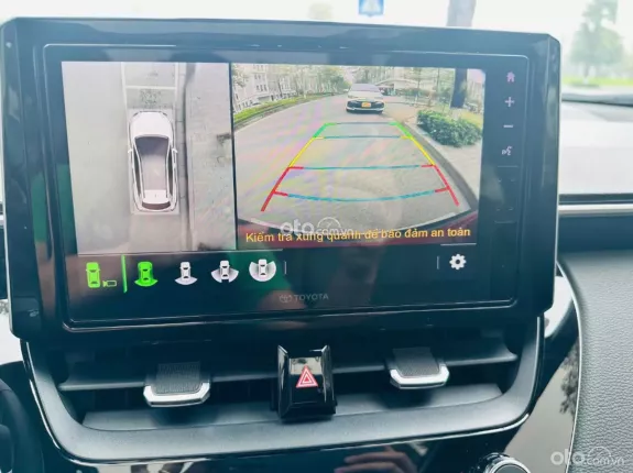 Toyota Corolla Cross 1.8 V  2025 - Cross 1.8V sx2025 chạy 7 nghìn km như mới, bảo hành hãng dài