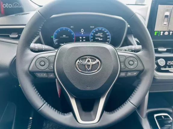 Toyota Corolla Cross 1.8 V  2025 - Cross 1.8V sx2025 chạy 7 nghìn km như mới, bảo hành hãng dài