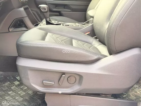 Ford Everest Ambiente 2.0 AT 4x2 2025 - XE 7 CHỖ CHÍNH HÃNG_MÁY ĐẸP BỀN BỈ_ TIẾT KIỆM NHIÊN LIỆU