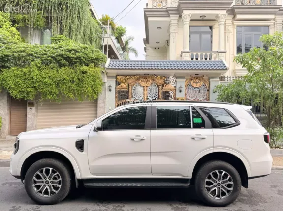 Ford Everest Ambiente 2.0 AT 4x2 2025 - XE 7 CHỖ CHÍNH HÃNG_MÁY ĐẸP BỀN BỈ_ TIẾT KIỆM NHIÊN LIỆU